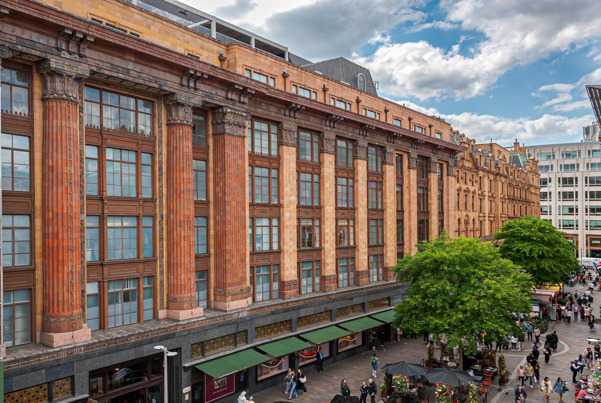 Modern Knightsbridge Apartment With Balcony Overlooking Harrods Prime Location Лондон Екстер'єр фото