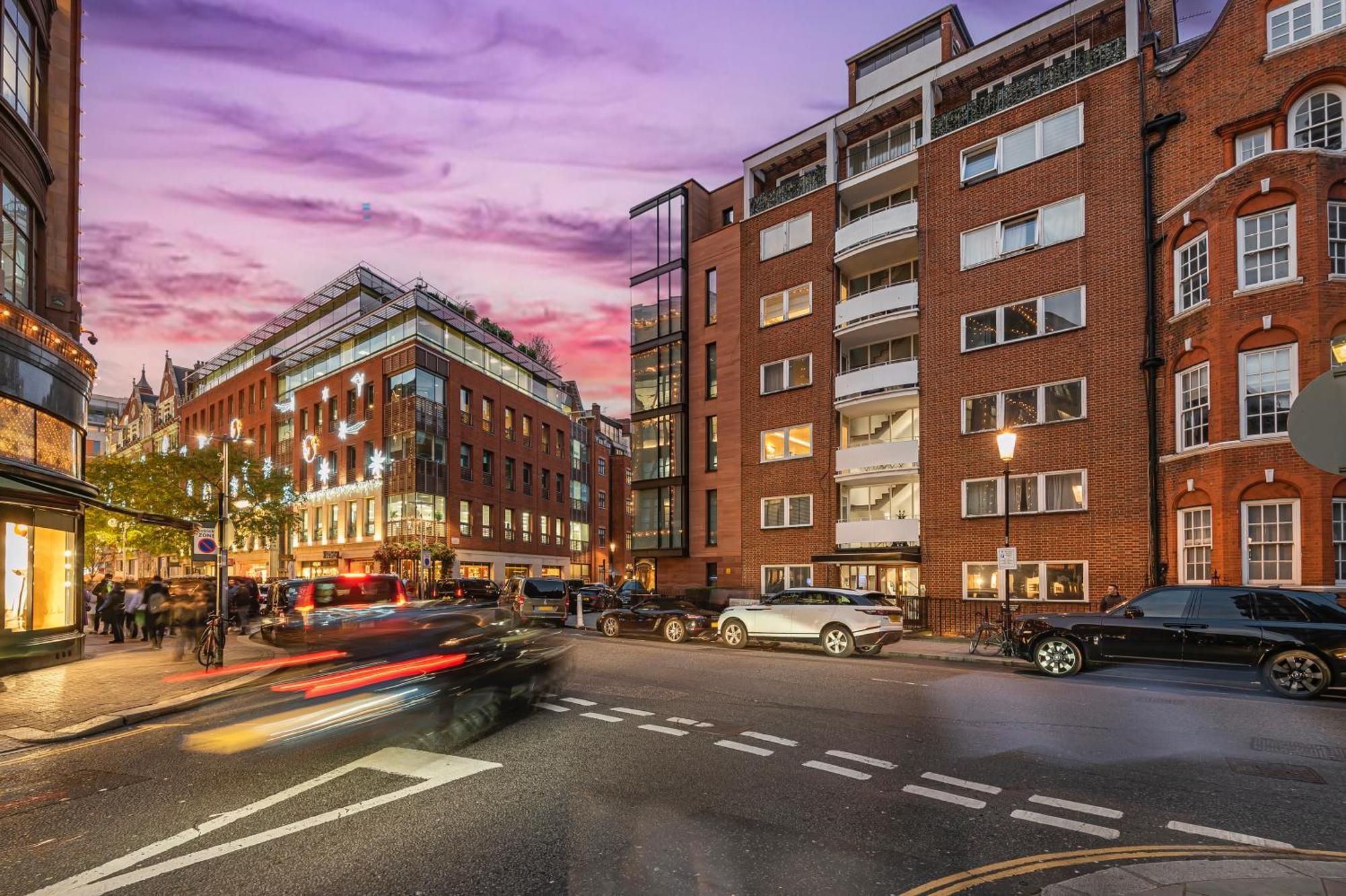 Modern Knightsbridge Apartment With Balcony Overlooking Harrods Prime Location Лондон Екстер'єр фото